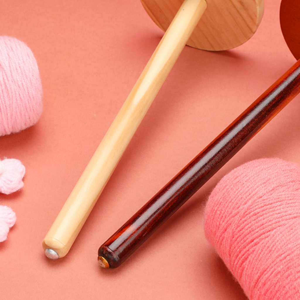 Crochet & Knitting Magnetic yarn holder