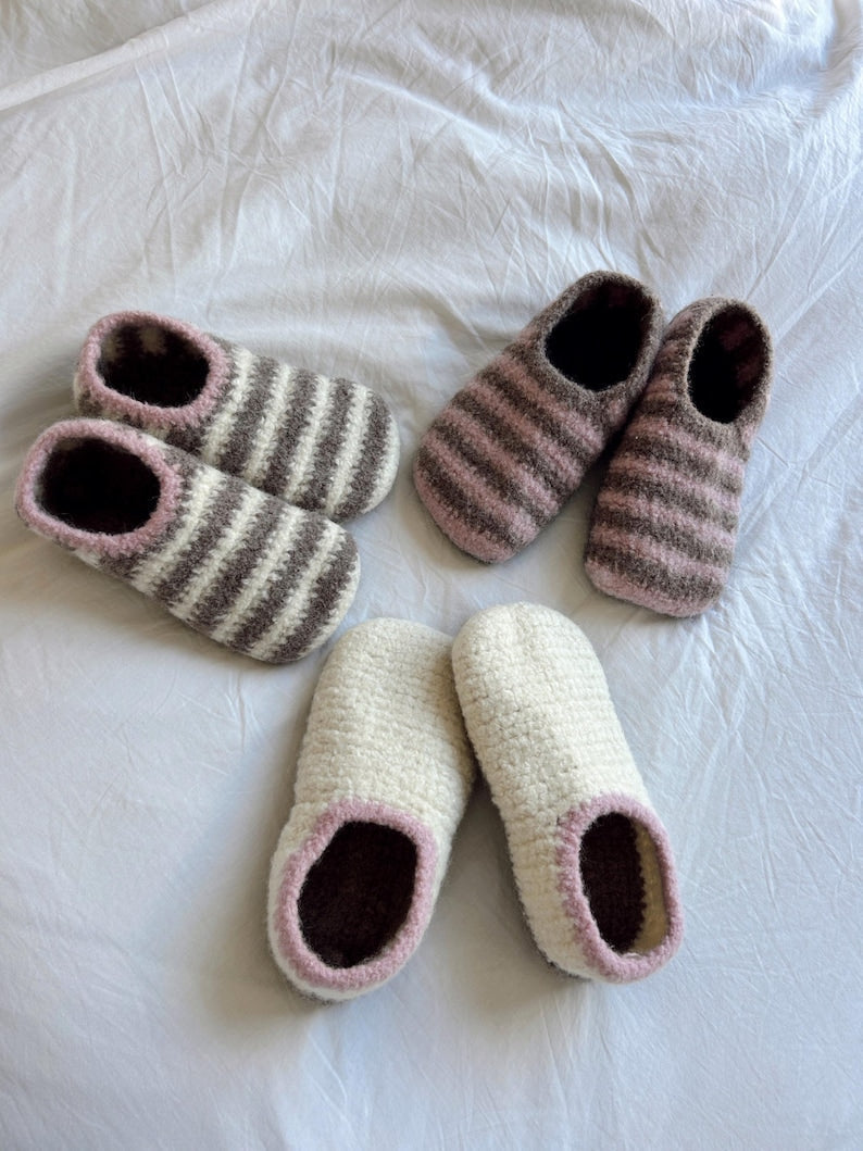 Cozy Winter SOFTFELT Slippers Crochet Pattern – Warm & Comfy- for all family